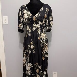Saltwater LUXE Black and Cream Floral Long Sleeve Dress Size Medium